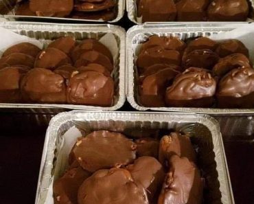 Homemade Turtle Candy With Pecans and Caramel