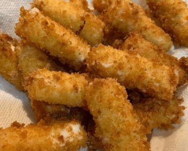 Homemade Fried Mozzarella Sticks