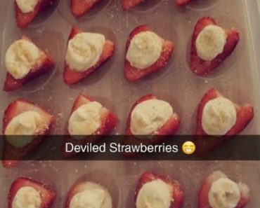 👉Deviled Strawberries